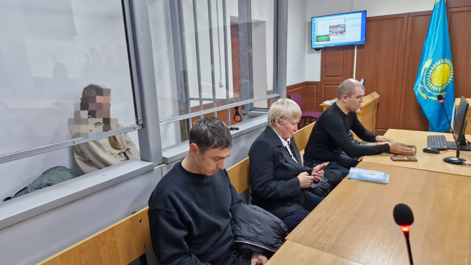 Тренажердегі жалаңаш қыздардың видеосы